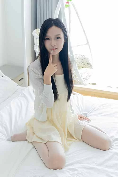 袜啵啵-焦糖-可爱私房连衣裙薄白丝[147P-1V-1.23G百度网盘] [147p1v-1.23GB]