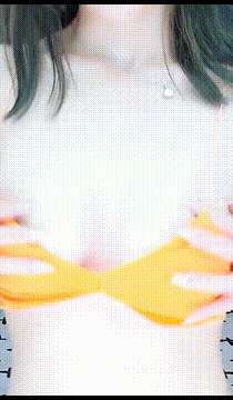 CC 3388桃子-4 高颜美乳 半裸裸舞 抖胸舞抖成球 超弹《3V》《241M》《度盘》 [-]