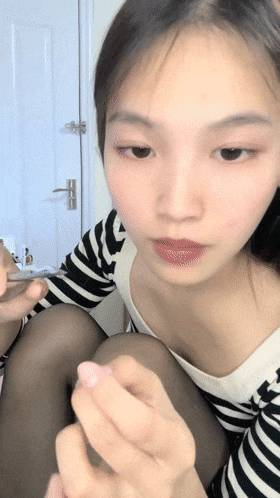 邻家女神的淫荡一面你桃子鱼清纯害羞被男友连操了好几天[2V 5870 MB] [BT] [-]