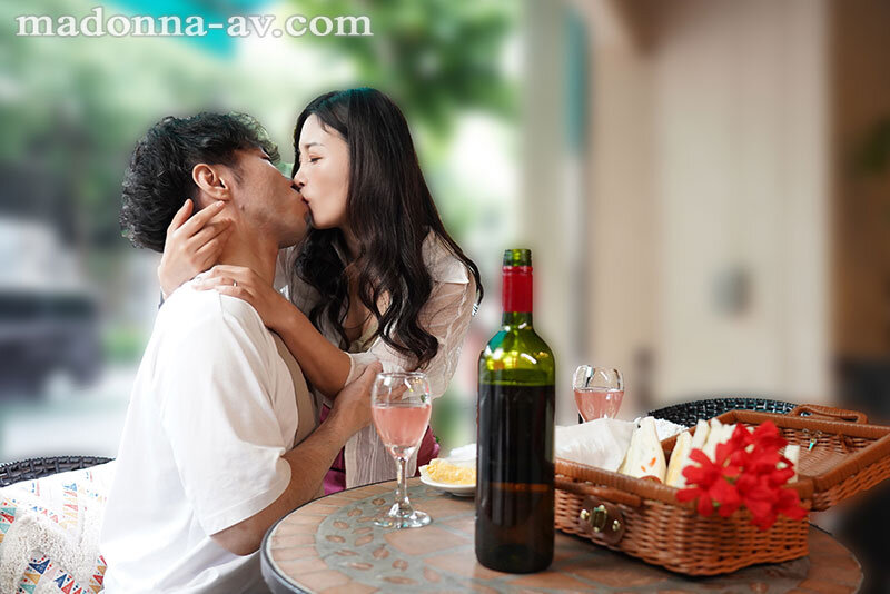 roe-297 私たちカップルに見えるかな 息子と肉体関係をもって早3年今年も夫に内緒で年に一度のお泊りデートへ行って来ます 一色桃子[2V 2208 MB] [BT] [-]