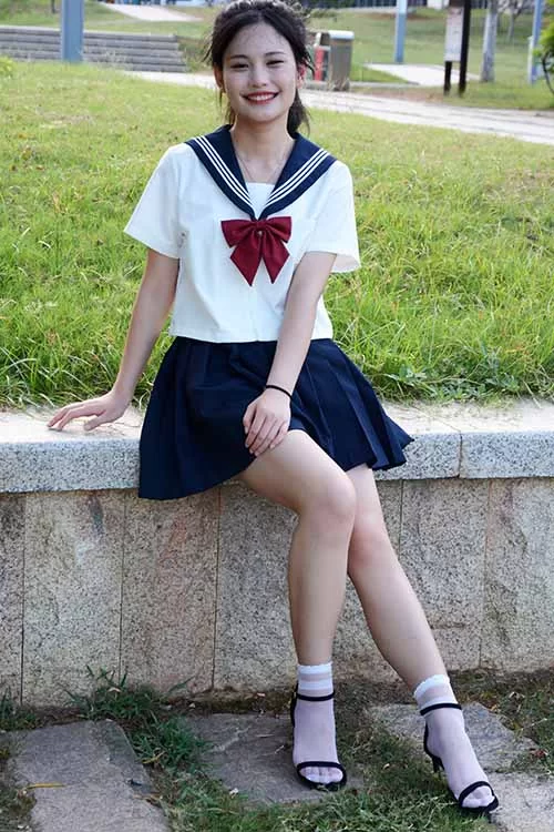 初夏女神-幺幺-JK超短裙白袜裸足[100P-1V-0.9G百度网盘] [100p1v-0.9GB]