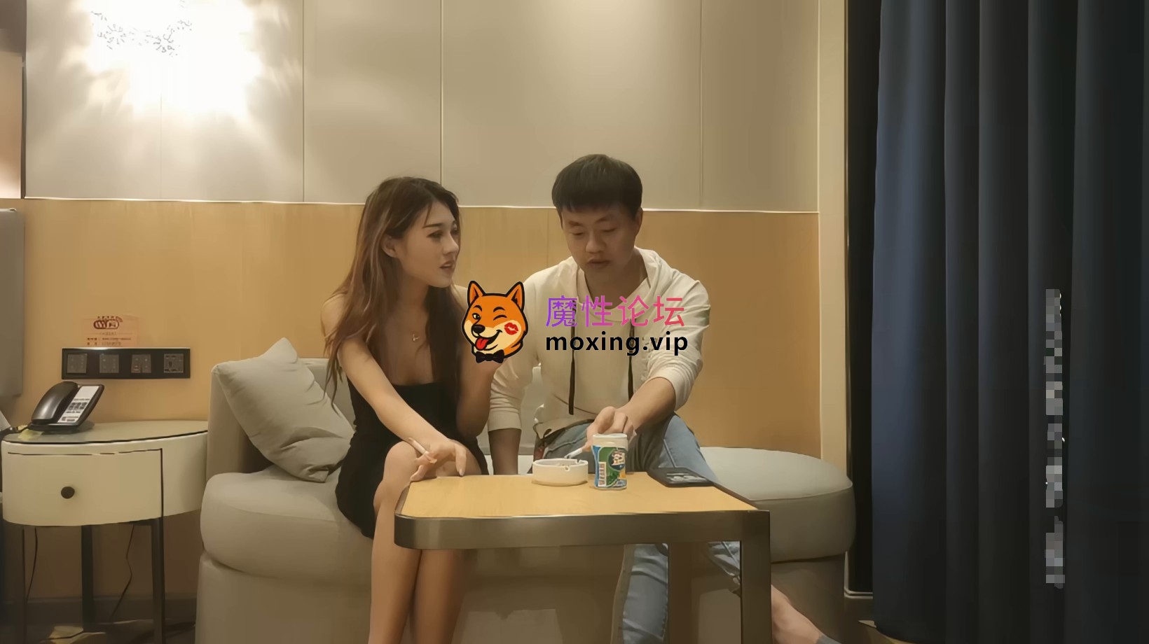 《AI增强》20210124_一屌探花_返场啪啪极品美腿颜值妹，蹲着舔屌在床边开操，后入侧入表情清晰可见[1V707M][BT] [-]