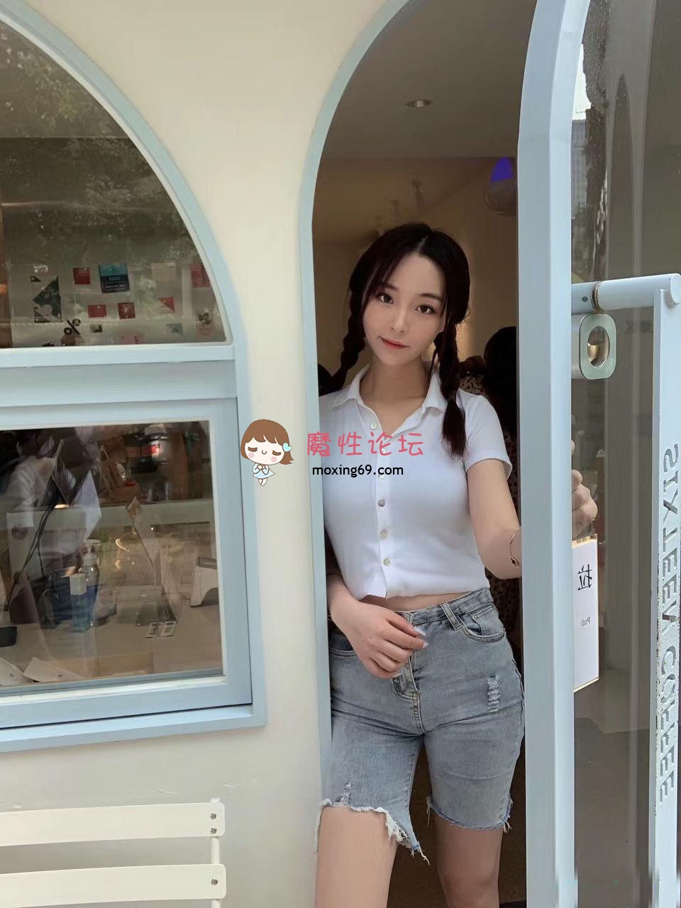 大神猫先生酒店潜规则公司新来的美女实习生原档流出[1V1120M][BT] [-]