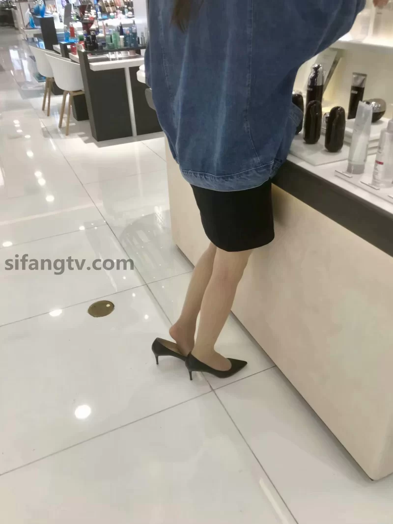 《良家泄密》之5套丝袜美脚视频+套图合集 [43V+多P-6.25GB]