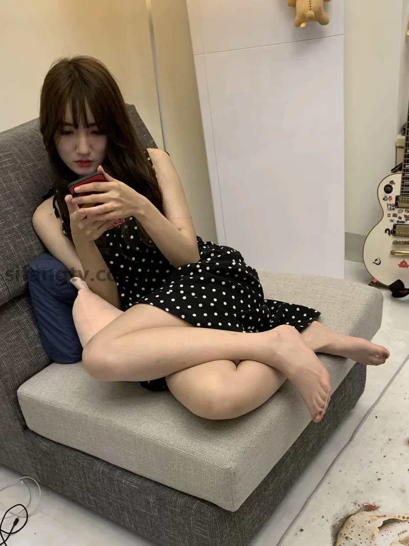 《良家泄密》之5套丝袜美脚视频+套图合集 [43V+多P-6.25GB]