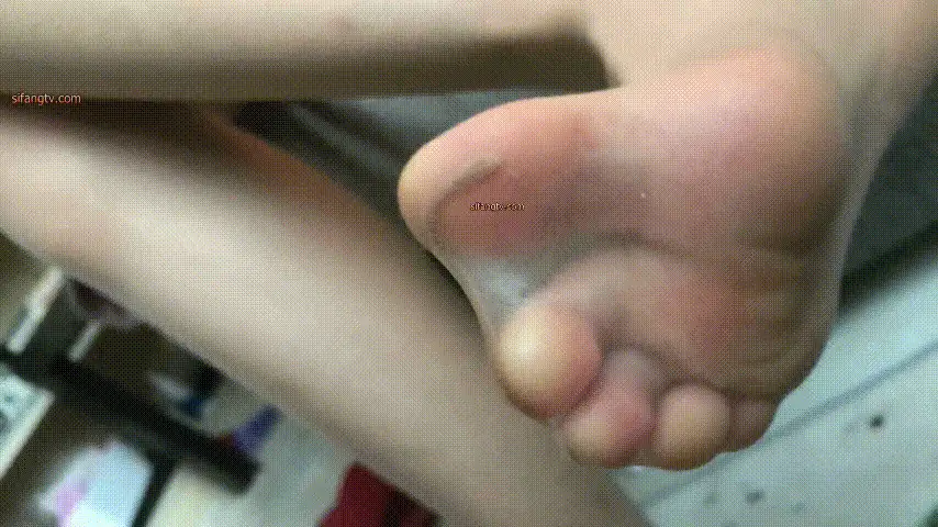 《良家泄密》之5套丝袜美脚视频+套图合集 [43V+多P-6.25GB]