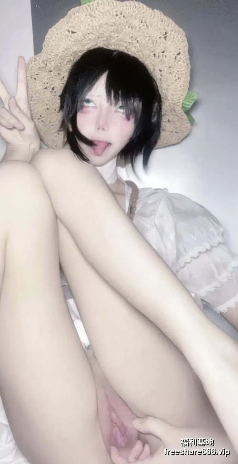 ⭐Cos白虎萝莉凄@huitinq349544写真8套合集 [NP/NV-4GB]