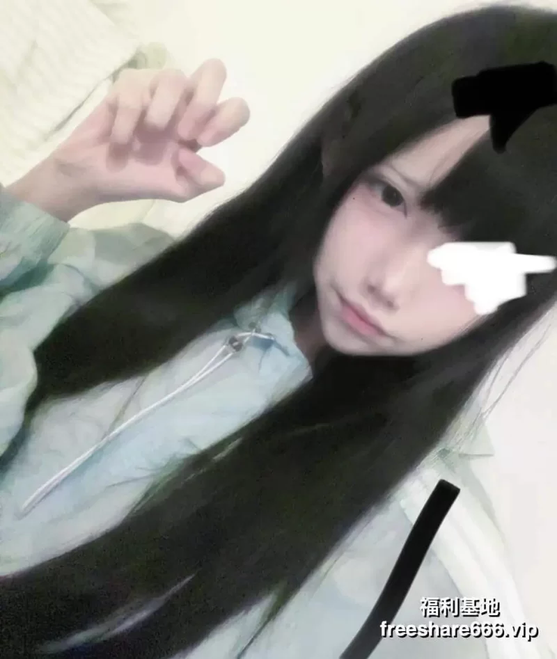 ⭐Cos白虎萝莉凄@huitinq349544写真8套合集 [NP/NV-4GB]