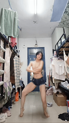 推特福利姬 月月定制+小乔(以安)+婉婉 VIP裸舞最新篇《16V+1.72G/百度》 [-]