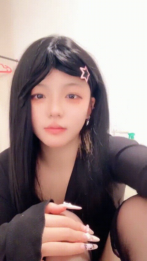 [BT]小小小呆呆_奶子又润又白！~ ~各种道具自慰插小穴！~ ~近期下海甜美小姐姐 [-]