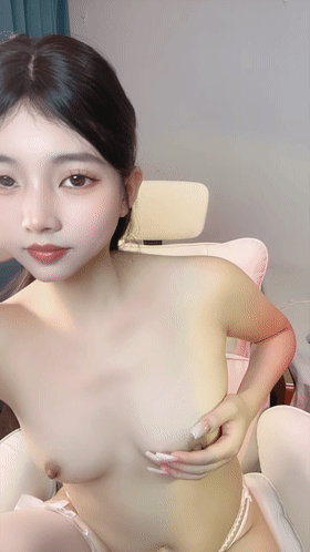 ❤️反差纯情甜妹《一只张张包》青春活力，自慰诱惑《44V/54.8G》 [-]