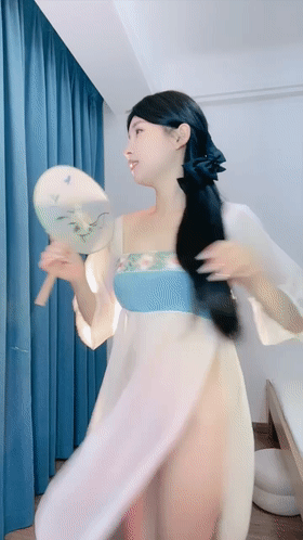 ❤️反差纯情甜妹《一只张张包》青春活力，自慰诱惑《44V/54.8G》 [-]