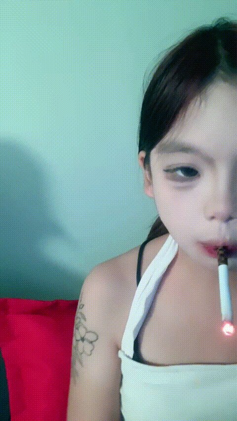 [BT]小林饱饱_·花臂超嫩萝莉妹青春粉嫩娇小身躯骚女是不分国界的···逼毛好旺盛··· [-]