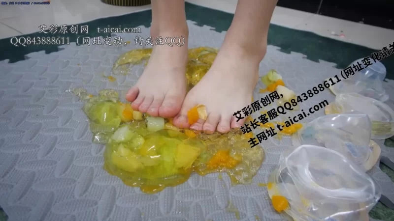 《第5风格》00后鲨鱼酱踩食物三部 [3V-6.44GB]