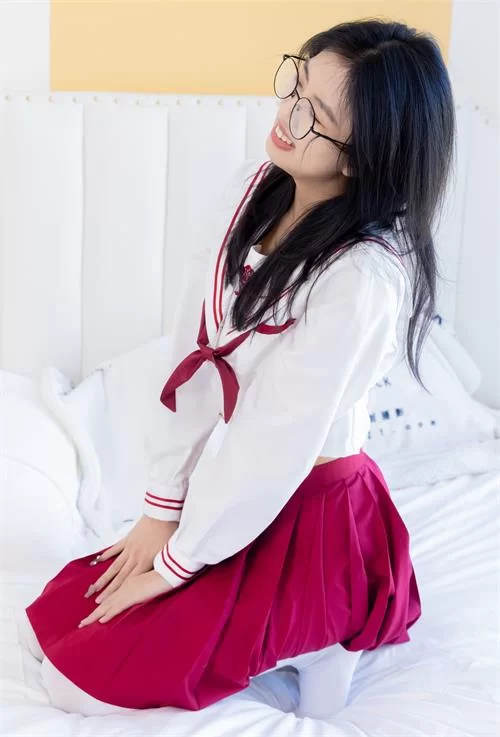 袜啵啵-奶油-白色马丁靴厚白丝jk制服[144P-1V-1.25G百度网盘] [144p1v-1.25GB]