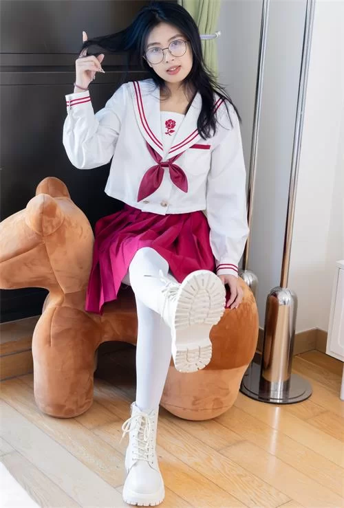袜啵啵-奶油-白色马丁靴厚白丝jk制服[144P-1V-1.25G百度网盘] [144p1v-1.25GB]