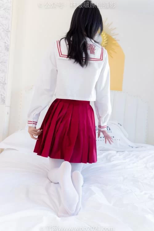 袜啵啵-奶油-白色马丁靴厚白丝jk制服[144P-1V-1.25G百度网盘] [144p1v-1.25GB]