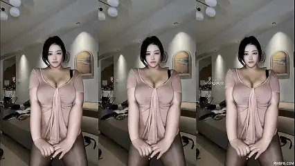 抖音巨乳御姐《严厉的王指导》情趣丝袜制服抖奶热舞合集 [8V-948MB]