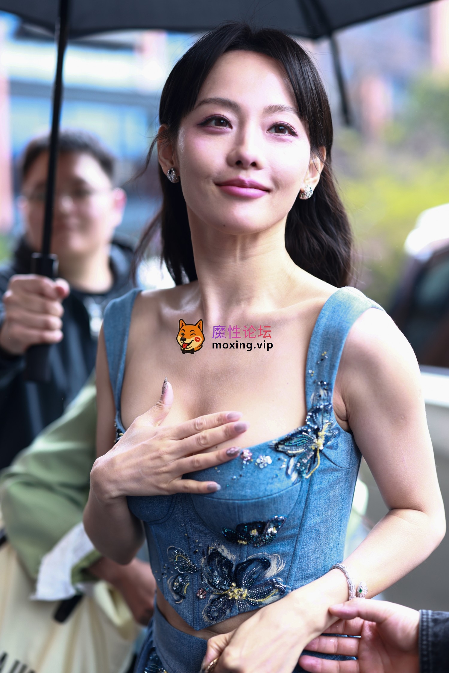 张嘉倪 活动生图 牛仔背心长裙[30P 412M]夸克 [-]