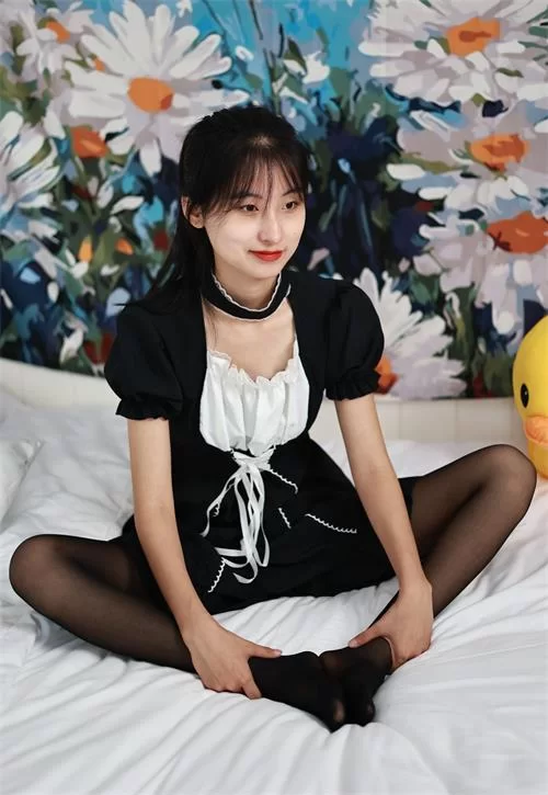 东禾摄影-女仆装黑丝小皮鞋 [177P1V-1.2G百度网盘] [177p1v-1.2GB]