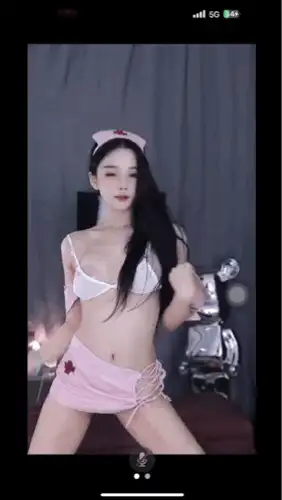 小小同学抖音密码房一对一情趣内衣骚舞诱惑 [6V-300MB]