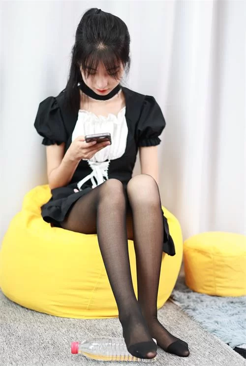 东禾摄影-女仆装黑丝小皮鞋 [177P1V-1.2G百度网盘] [177p1v-1.2GB]