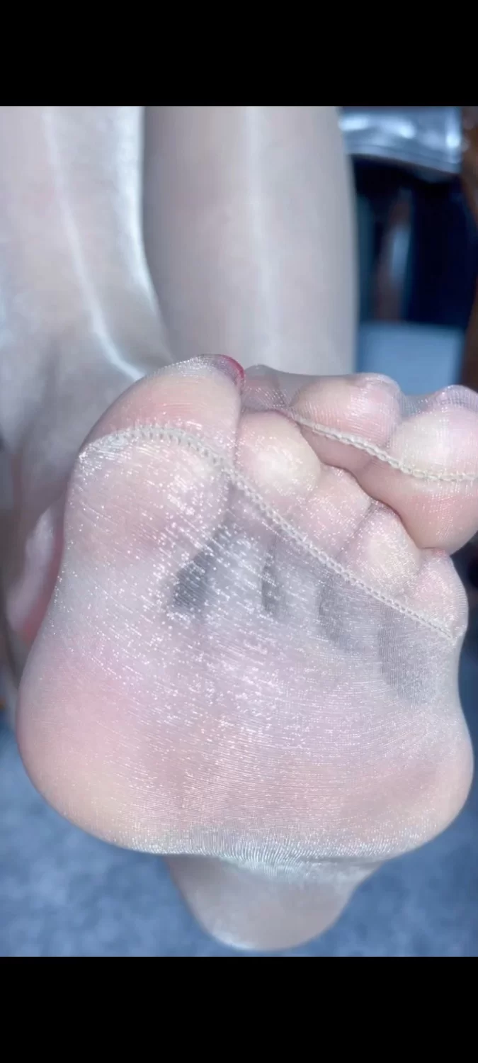 独家资源自购，易直播赵一一推特Yummy，绝美玉足，视频合集 [v91-24.01g]