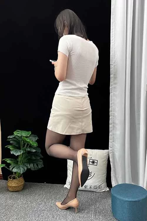 东禾摄影性感皮裙黑丝高跟 [248P/1V-1.5GB]