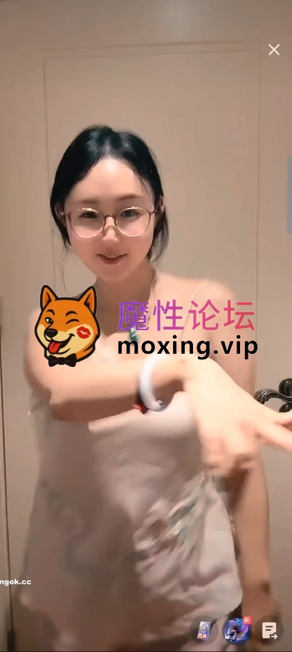 《新春福利7》自整理抖音快手闪现走光合集《616v 12.1g》《百度网盘》 [-]