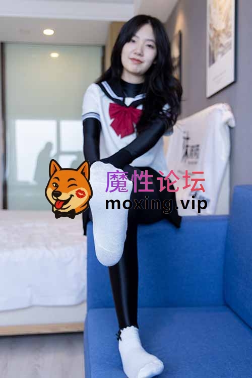 袜啵啵-小甜豆-白棉袜、厚黑丝五指袜和jk制服叠穿[140P1V-1.4G百度网盘] [-]