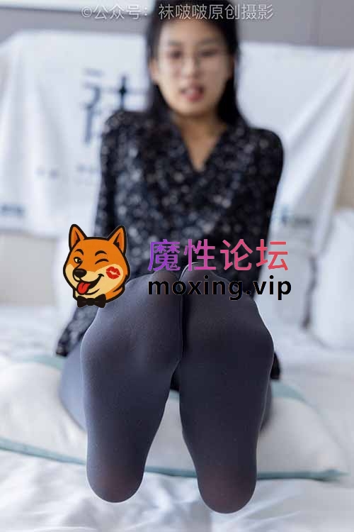 袜啵啵-奶油-低跟鞋、连衣裙厚肉丝灰丝 [144P1V-1.5G百度网盘] [-]