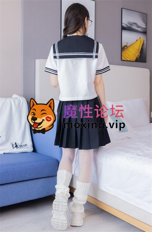 袜啵啵-糯米-堆堆袜套薄白丝、jk制服[145P-1V-1.5G百度网盘] [-]