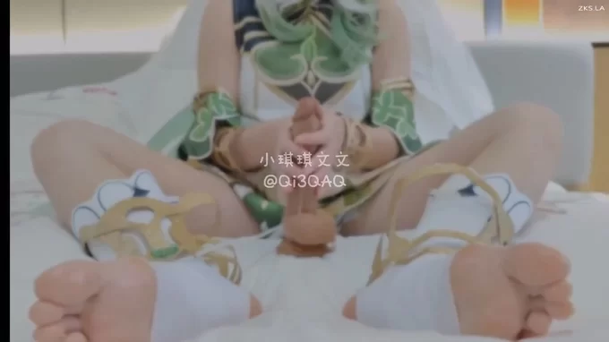 小琪琪文文 原神 纳西妲 草神 袜套 裸足 淫语 假鸡鸡 模拟 [1V-304MB]