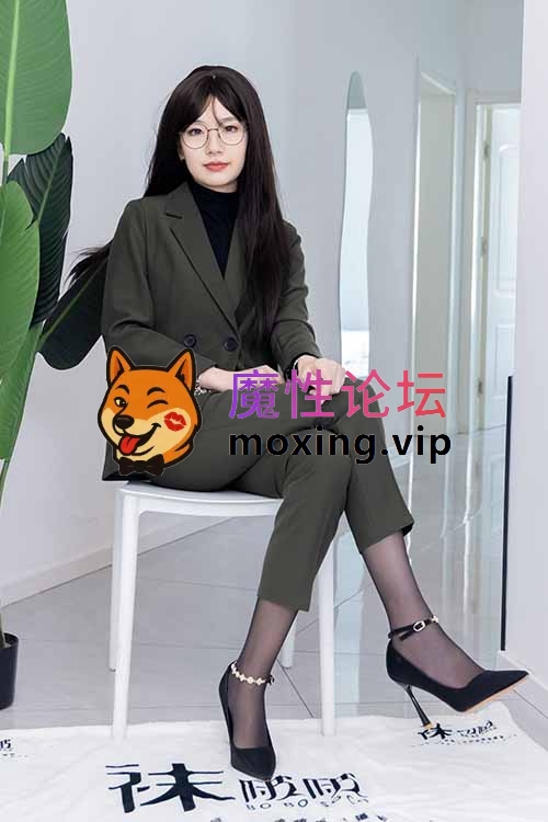 袜啵啵-小甜豆-高跟鞋、薄黑丝、裸足ol制服 [-]