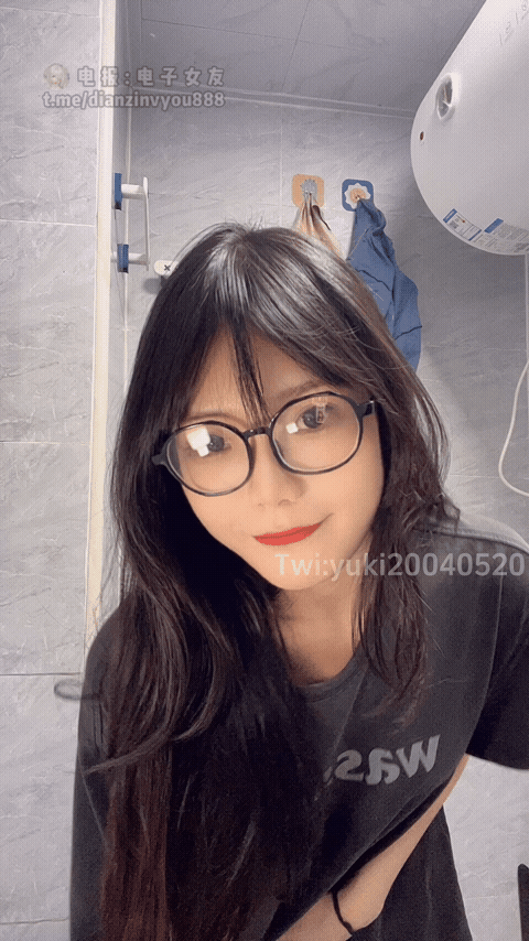pikpak《甜筒yuki》超人气反差萌妹，露脸福利姬放尿内裤套头自慰 56v/7.40GB [-]