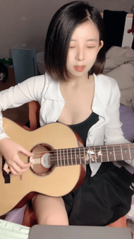 [夸克]《小舒老师》反差婊，音乐系才女! 纯天然美乳~道具~爆菊~喷水~!《3.52G/5V》[夸克] [-]