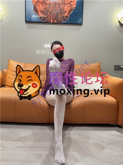 抖音眼镜御姐 白玉花 私人定制写真系列 无内丝超香合集 《10V+2G》《百度盘》 [-]