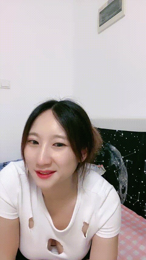 [BT]小奶瑶___新来的漂亮妹妹，无毛一线天肥逼，体态修长颜值高， [-]