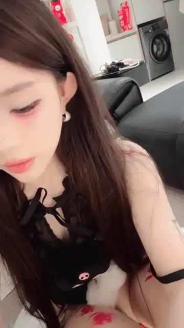 20小时核弹粉嫩小白兔顶级名媛外围女神堪比校花➦ [14V-12.7GB]