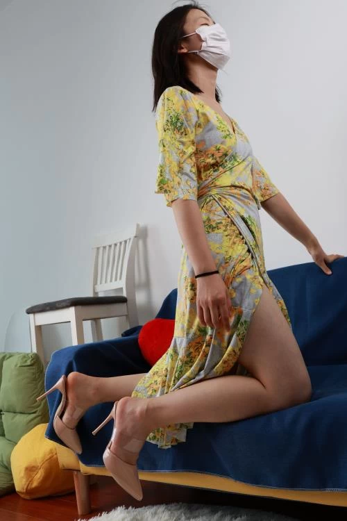 东禾摄影-网红战袍高跟鞋[216P2V-1.3G百度网盘] [216p2v-1.3GB]