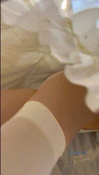 [BT]跟随抄底两个美眉 这裙也太容易被偷拍了 你们男盆友不知有木有看过这性感小屁屁 [-]