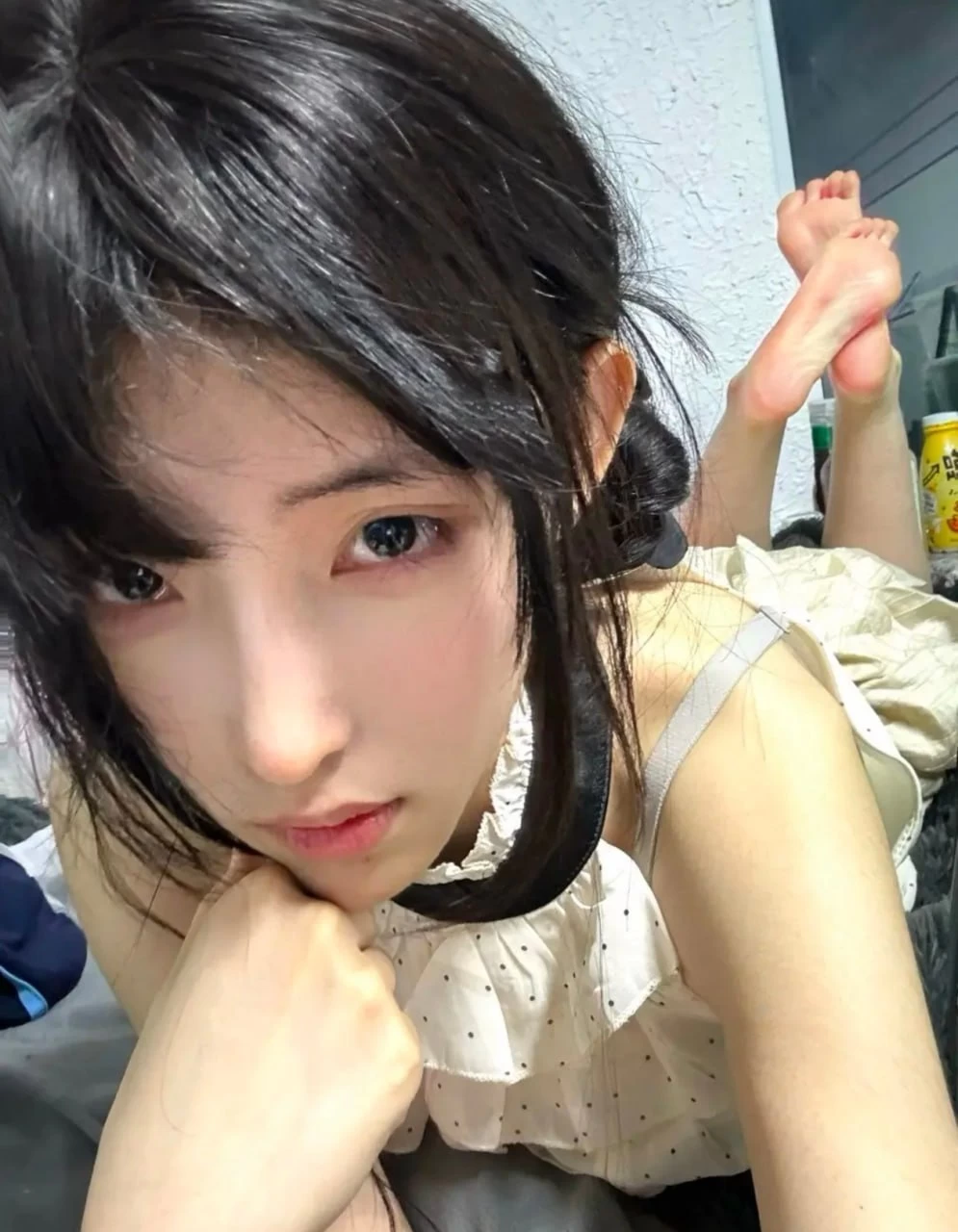 [张人] 抖音网红 自慰 做爱 恋足 合集 [23V+25P-3.6GB]