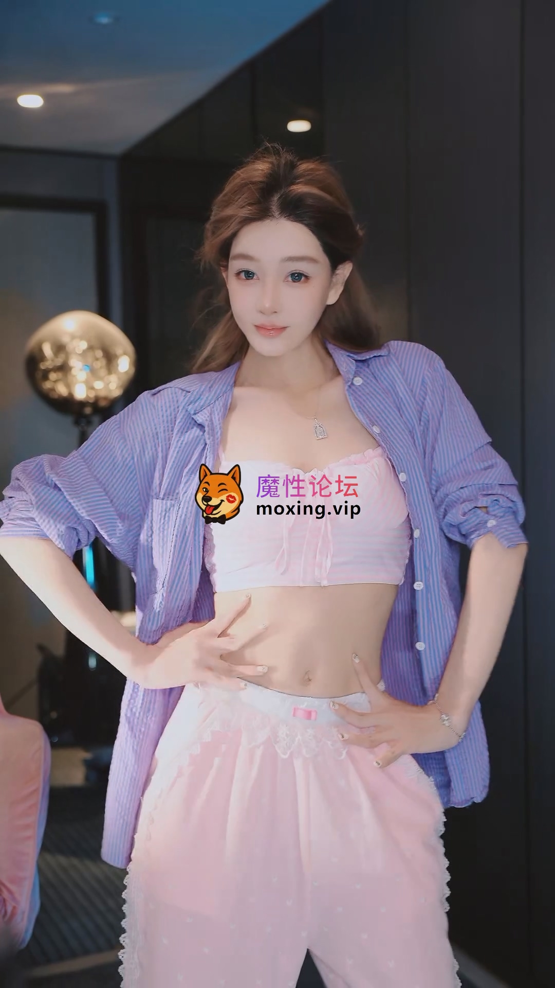 《夸克在线》正恒YJ心er 4月直播舞蹈精选合集[22V11.5G] [-]