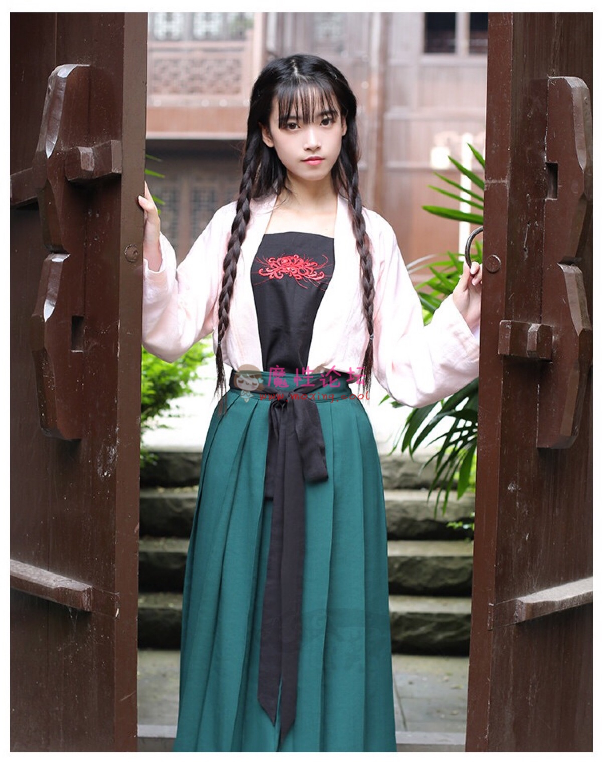胡文婕半藏森林福利私房照写真泳装照温泉系列合集资源[2242P/655M][百度云] [-]