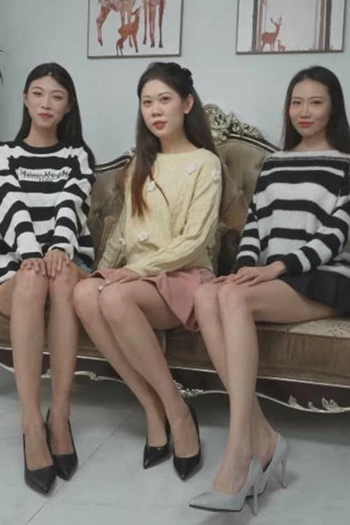 姐妹花六只脚高跟超短裙裸足定拍 [1V-1.18GB]