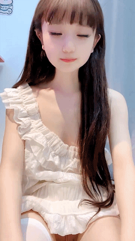 雏妹刚成年《03萌宝宝》百变小樱热门抖音裸舞，跳蛋自慰插逼高潮喷水 [-]