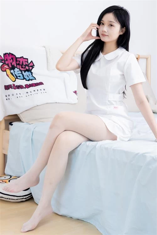 物恋传媒-橙子-高跟鞋油亮薄白丝、护士服[1V-0.4G百度网盘] [1v-0.4g]
