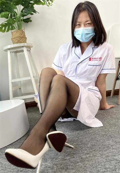 东禾摄影-护士服黑丝高跟[289P1V-1.55G百度网盘] [289p1v-1.55g]
