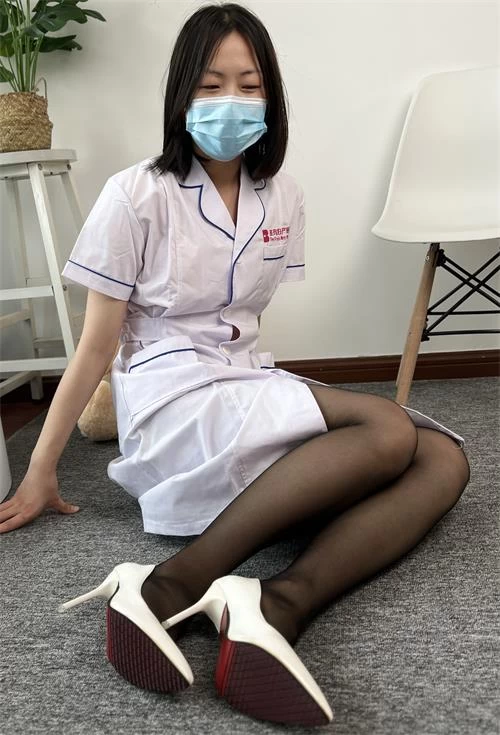 东禾摄影-护士服黑丝高跟[289P1V-1.55G百度网盘] [289p1v-1.55g]