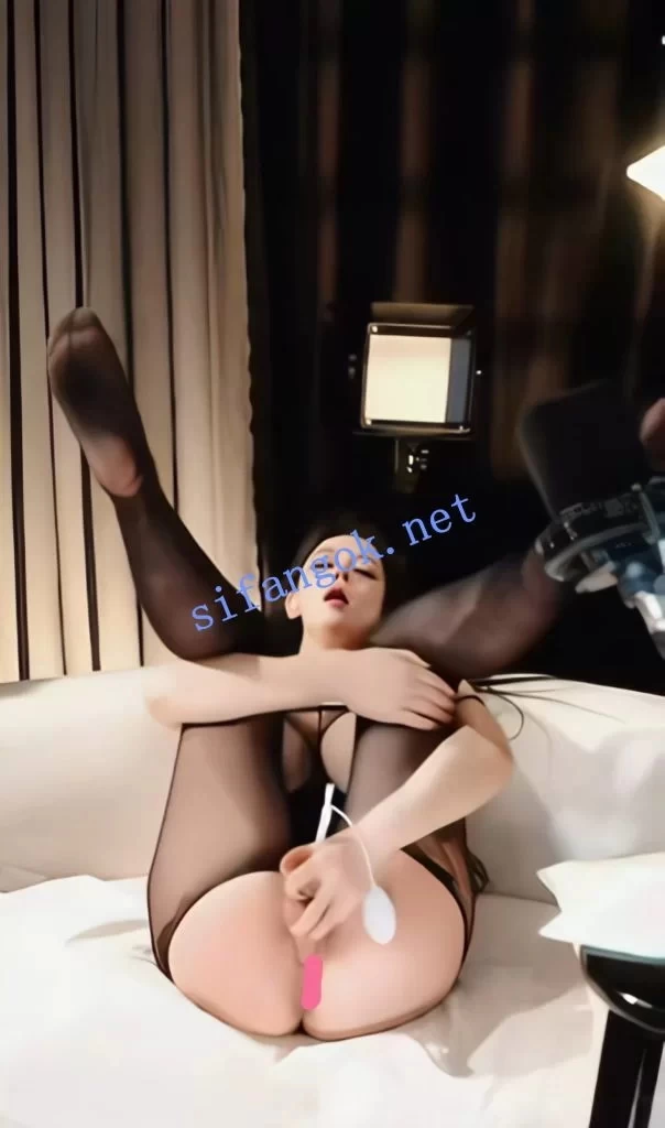 来秀椿儿巨乳裸舞自慰喷水定制 [1V-1.08GB]